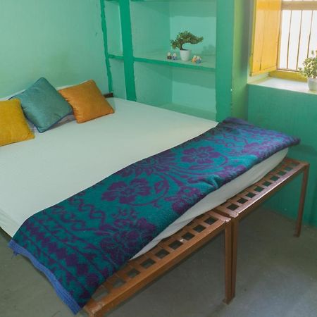 12 Monks Backpackers Community Vandrarhem Pushkar Exteriör bild