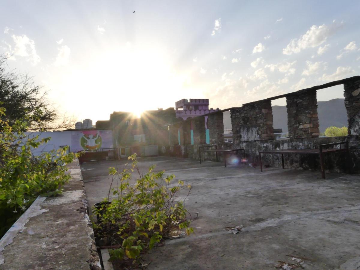 12 Monks Backpackers Community Vandrarhem Pushkar Exteriör bild