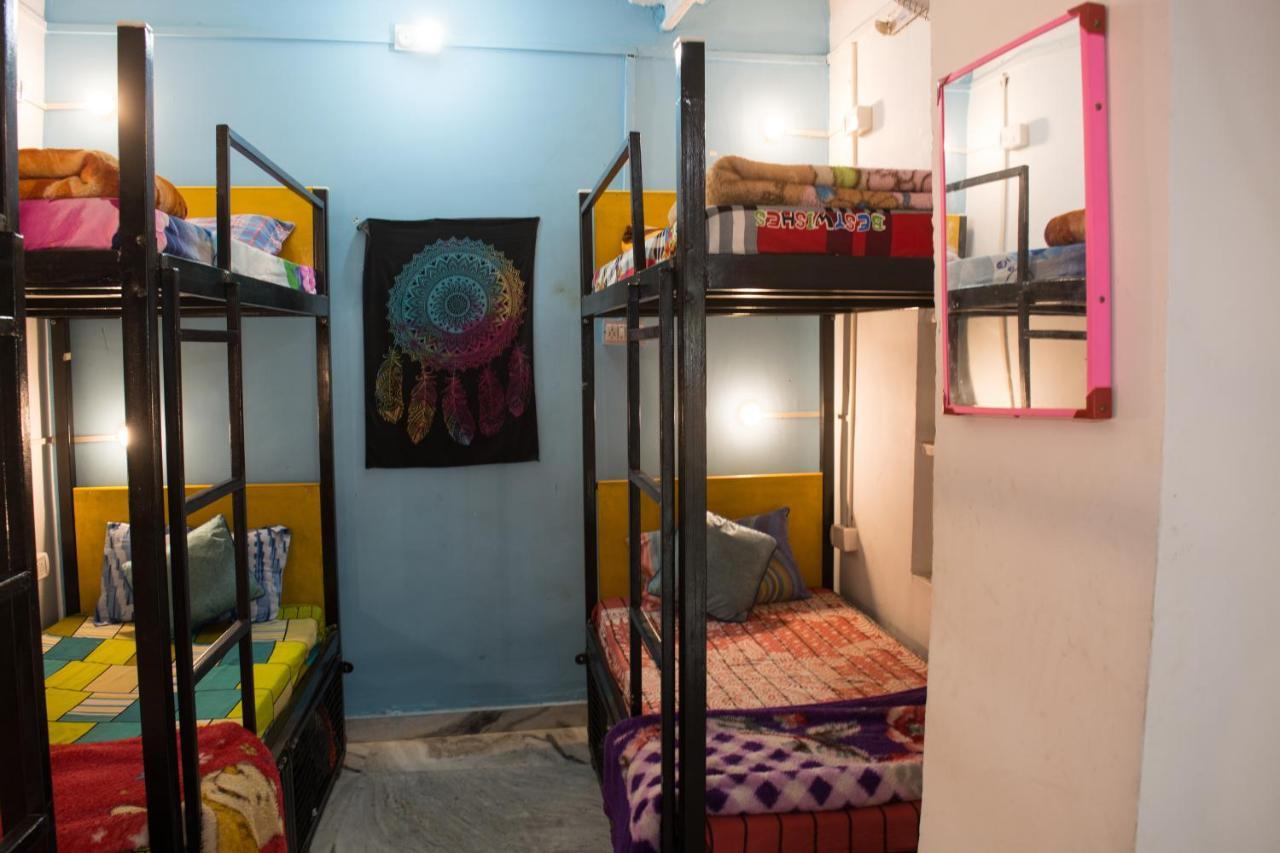 12 Monks Backpackers Community Vandrarhem Pushkar Exteriör bild