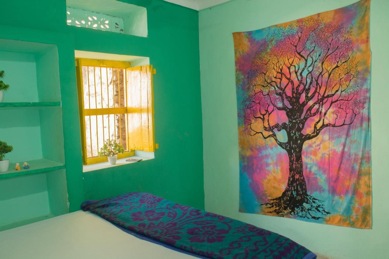 12 Monks Backpackers Community Vandrarhem Pushkar Exteriör bild