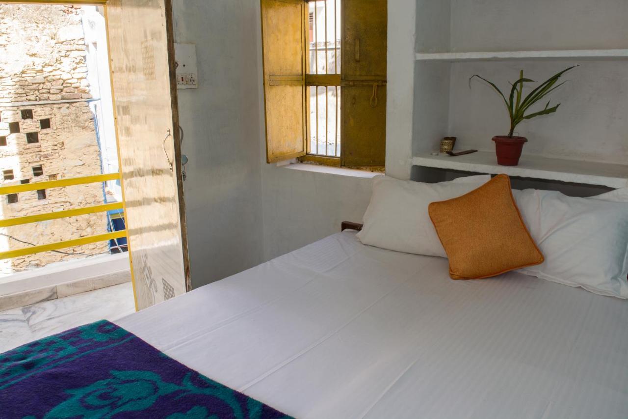 12 Monks Backpackers Community Vandrarhem Pushkar Exteriör bild