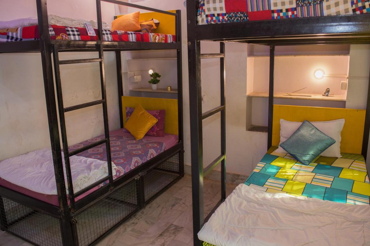 12 Monks Backpackers Community Vandrarhem Pushkar Exteriör bild