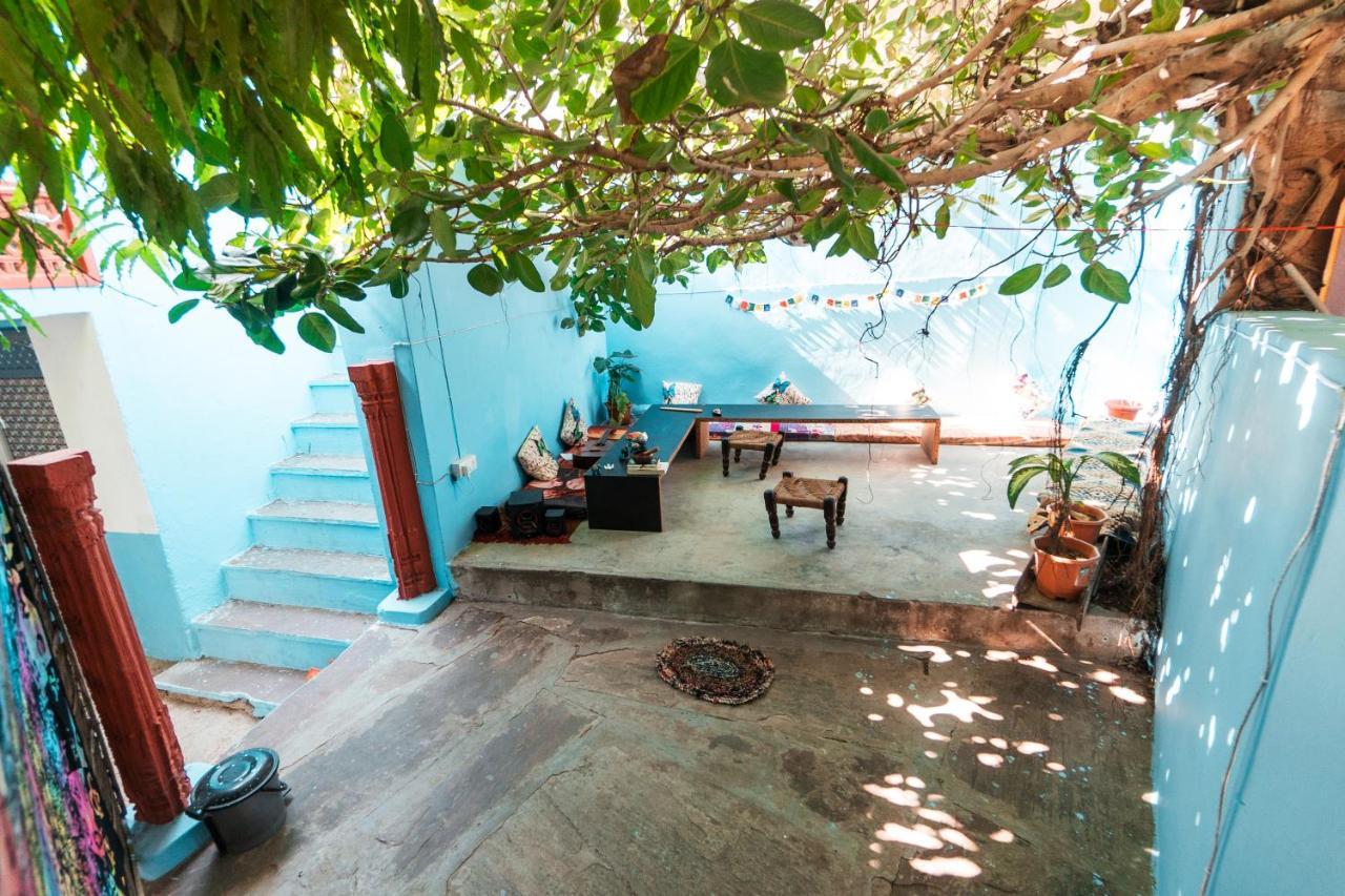 12 Monks Backpackers Community Vandrarhem Pushkar Exteriör bild