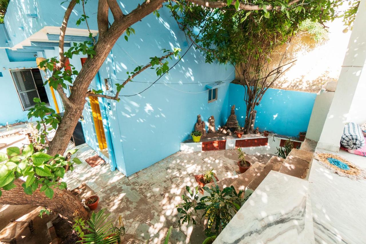 12 Monks Backpackers Community Vandrarhem Pushkar Exteriör bild